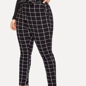 Belted grid skinny pants